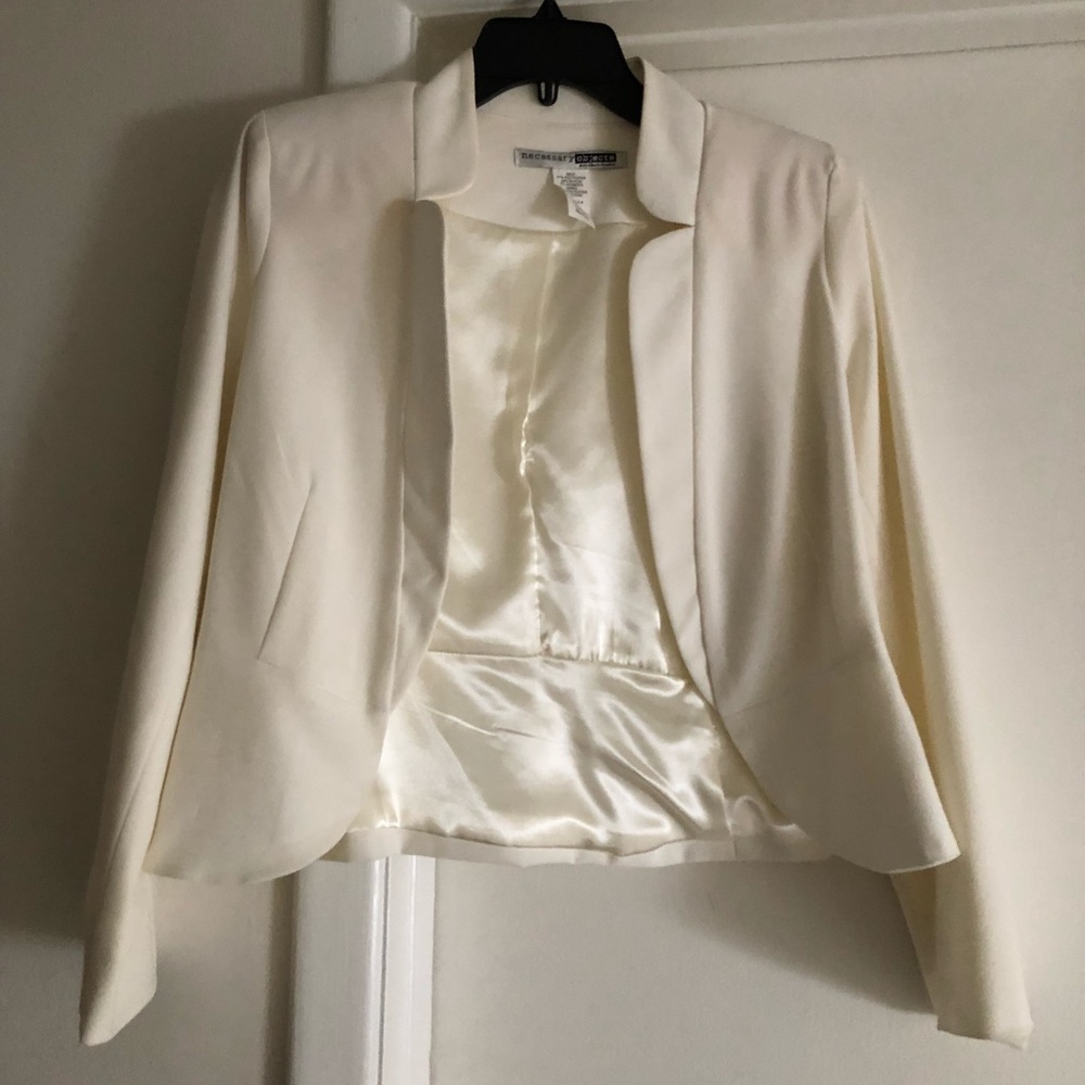 Blazer - Picture 3 of 3